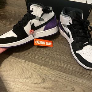 Jordan 1 Mid